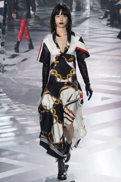 Look 7